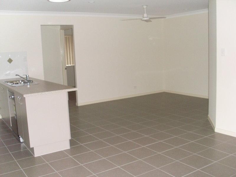 31 Harold Reinhardt Dr, Redbank Plains QLD 4301