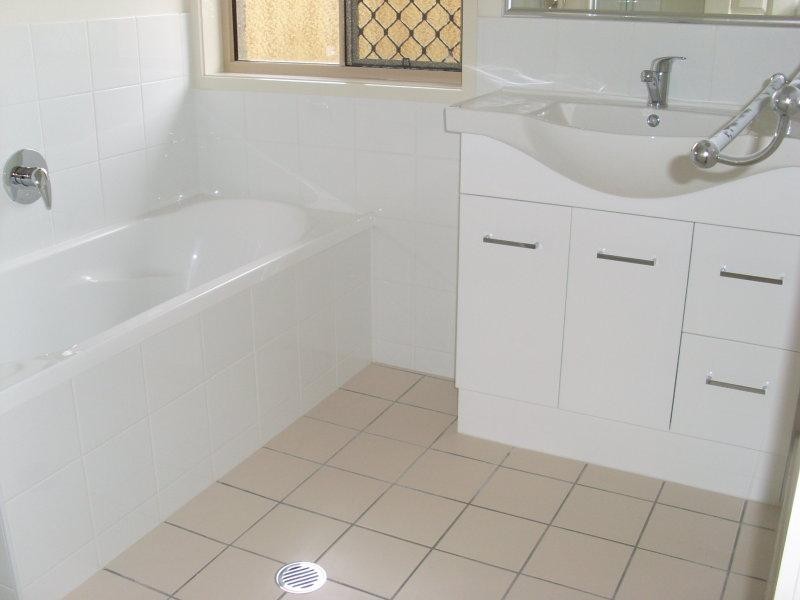 31 Harold Reinhardt Dr, Redbank Plains QLD 4301