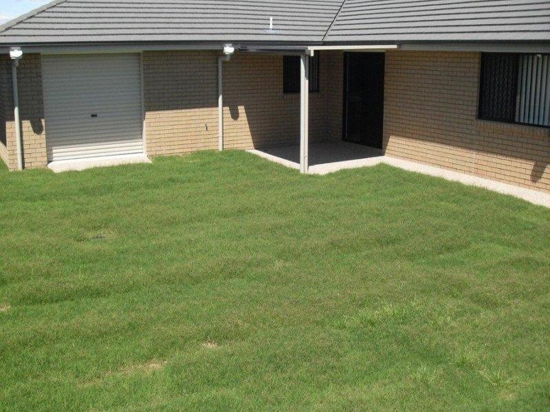 8 Broadleaf Pl, Ningi QLD 4511