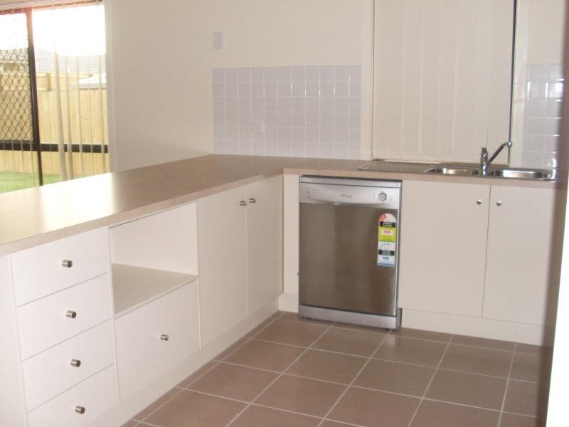 132 Alawoona  St, Redbank Plains QLD 4301