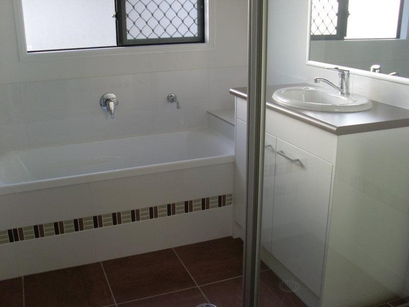 9 Culley Ct, Goodna QLD 4300