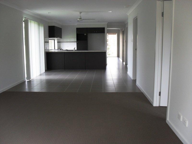 9 Beaumont  Dr, Pimpama QLD 4209