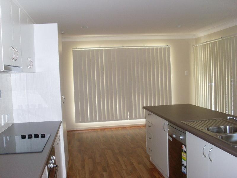 114 Ingles Dr, Redbank Plains QLD 4301