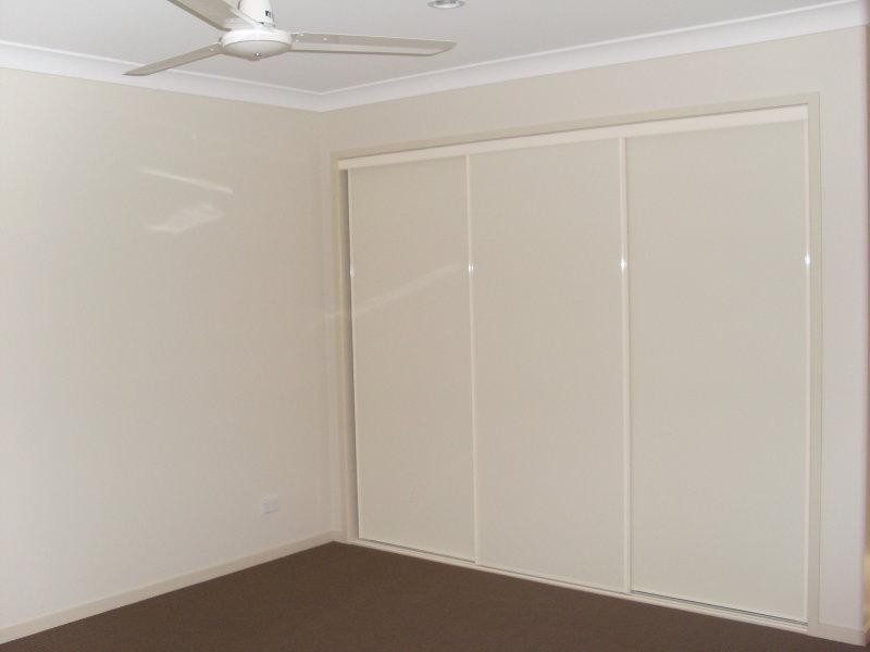 114 Ingles Dr, Redbank Plains QLD 4301