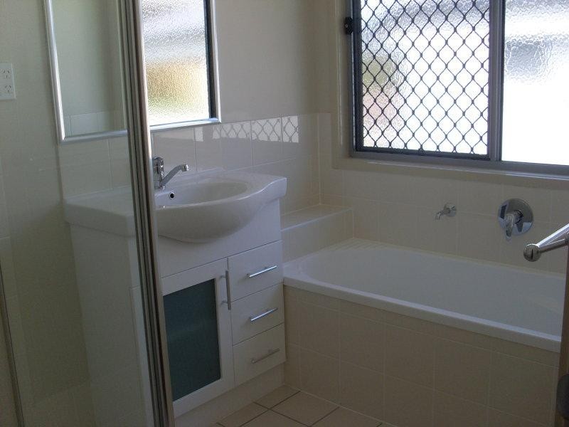 114 Ingles Dr, Redbank Plains QLD 4301