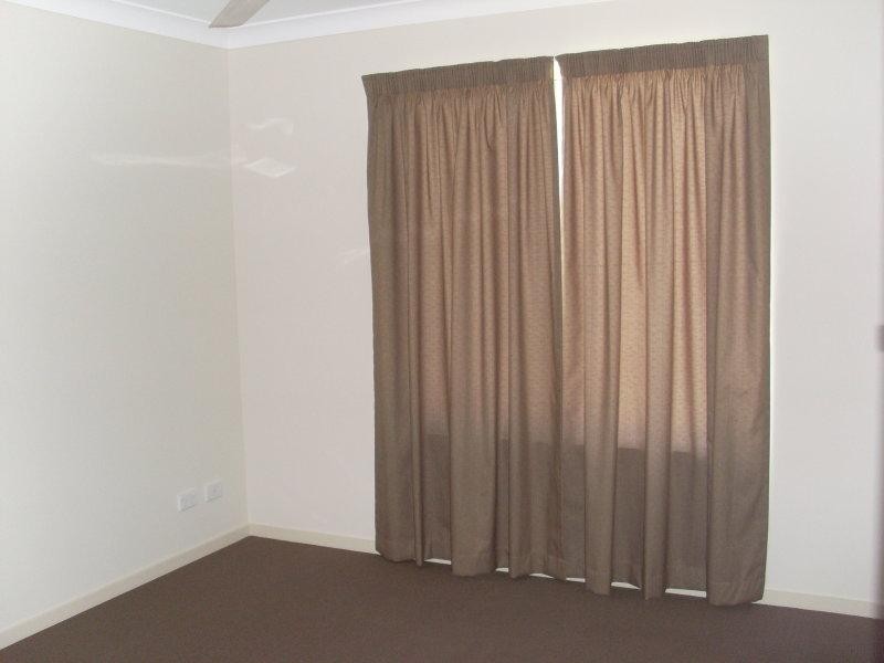 114 Ingles Dr, Redbank Plains QLD 4301