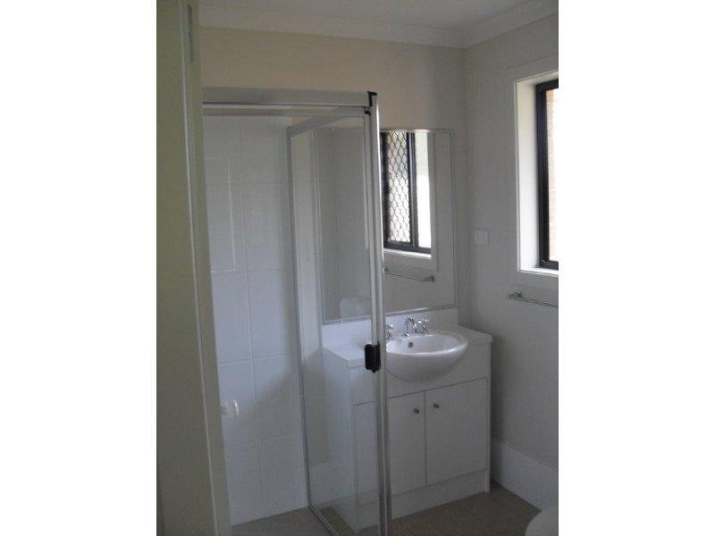 18 Watergum Cres, Ningi QLD 4511
