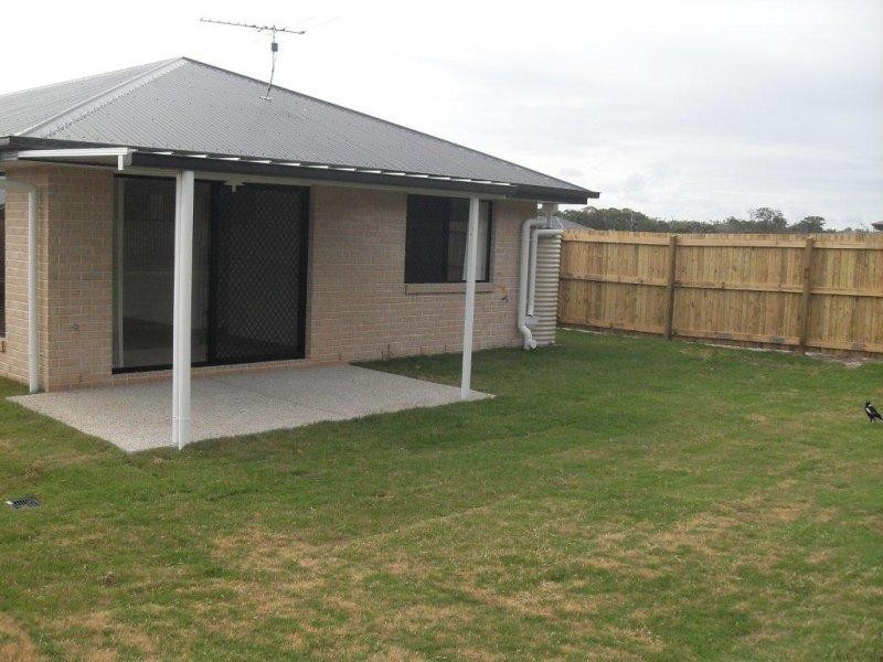 18 Watergum Cres, Ningi QLD 4511