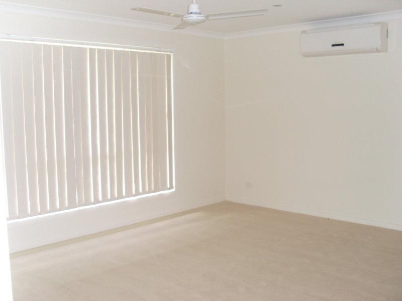 15 Moogerah  Bvd, Redbank Plains QLD 4301