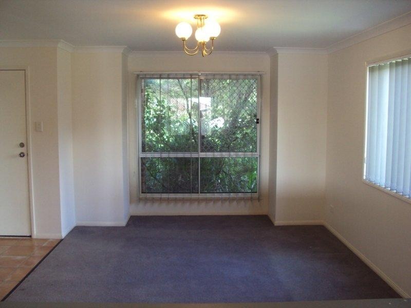 107 Bunker Rd, Victoria Point QLD 4165