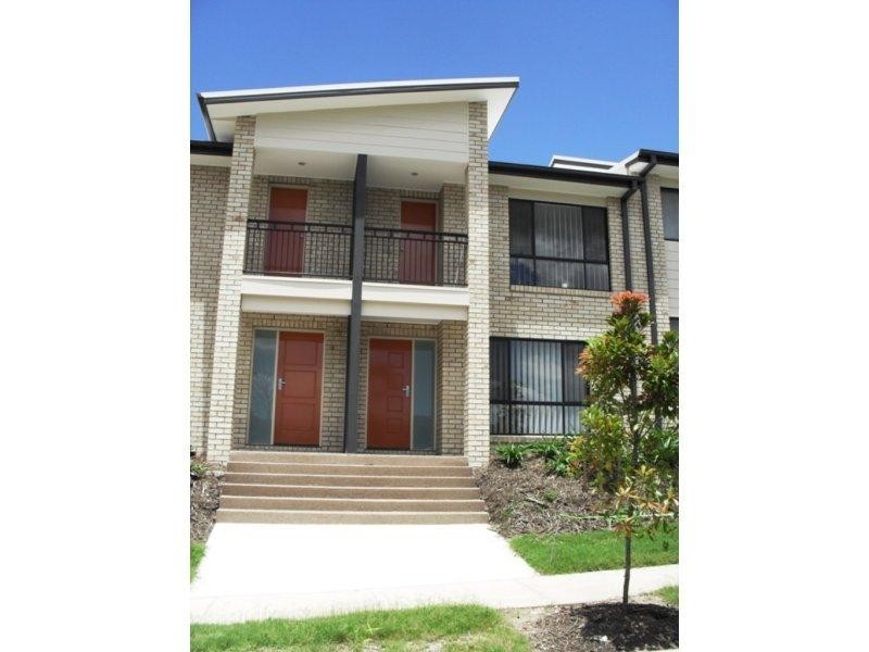 4/20 Jimmy  Rd, Coomera QLD 4209