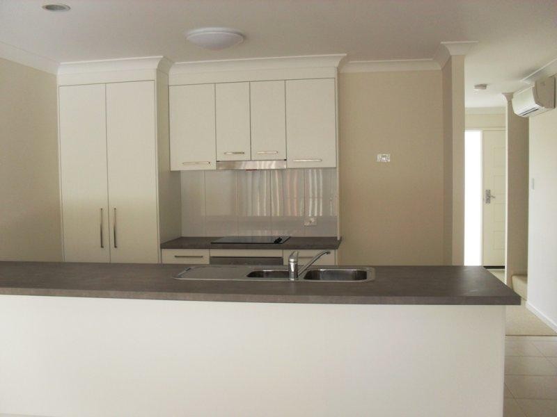 4/20 Jimmy  Rd, Coomera QLD 4209