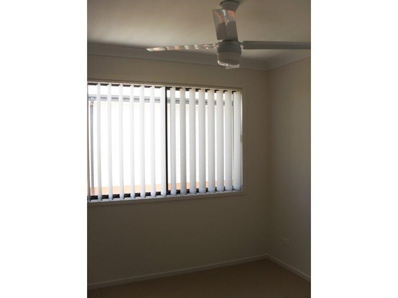 4/20 Jimmy  Rd, Coomera QLD 4209