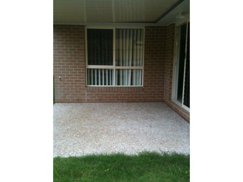 4 Piddington St, Redbank Plains QLD 4301