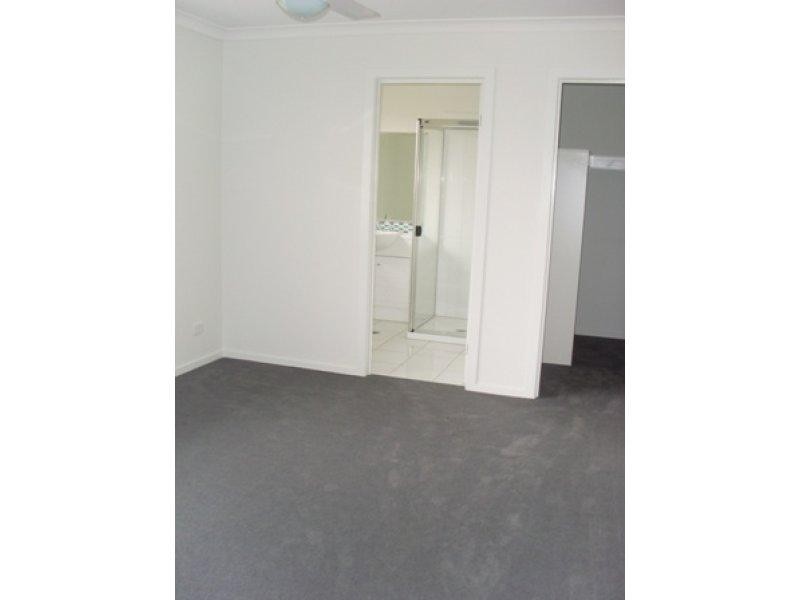 6 Piddington  St, Redbank Plains QLD 4301