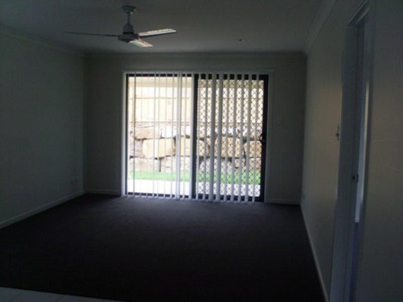 6 Piddington  St, Redbank Plains QLD 4301