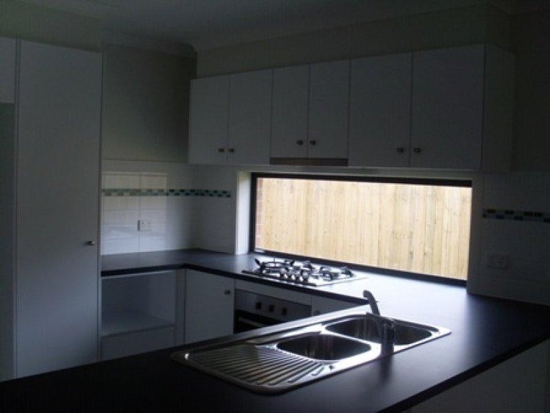 6 Piddington  St, Redbank Plains QLD 4301