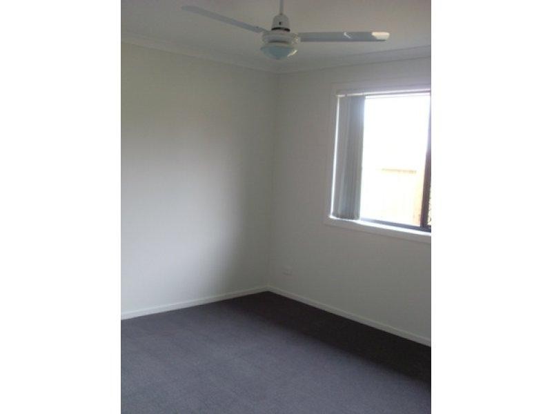 6 Piddington  St, Redbank Plains QLD 4301