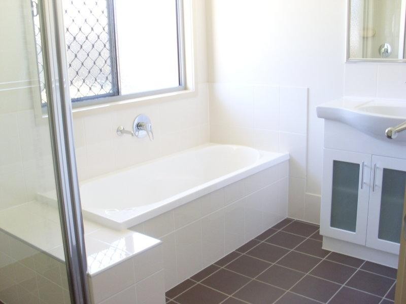 16 Rasmussen Street St, Redbank Plains QLD 4301