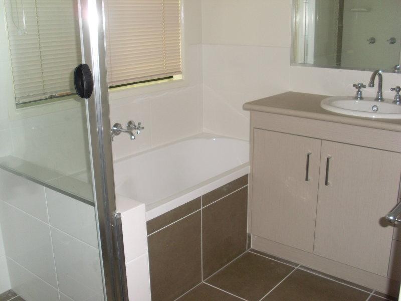 33 Salomon  Ct, Goodna QLD 4300