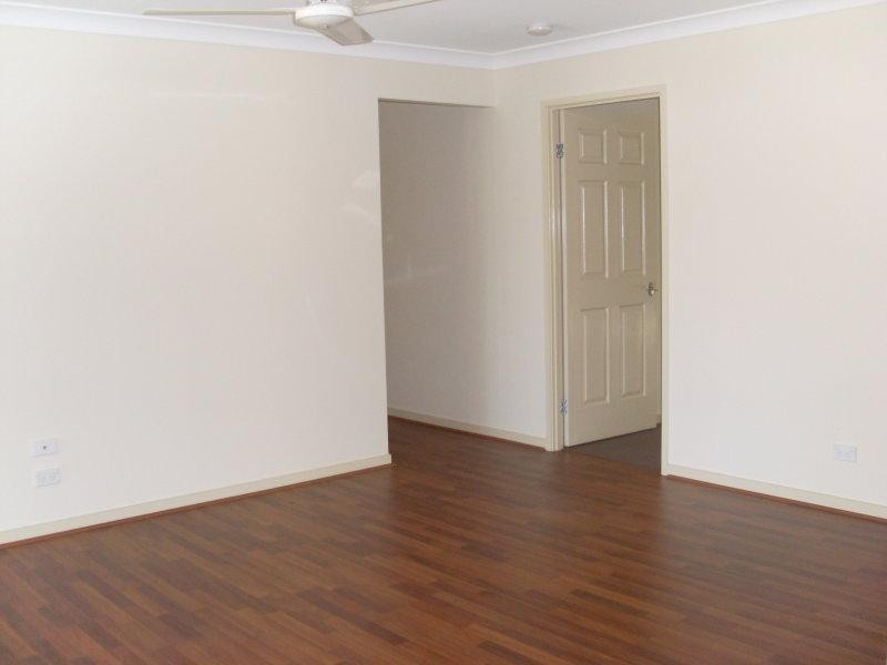 21 Andrew Walker Dr, Goodna QLD 4300