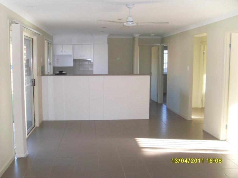 24 Peppertree  Dr, Holmview QLD 4207