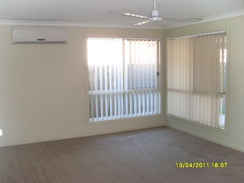 24 Peppertree  Dr, Holmview QLD 4207