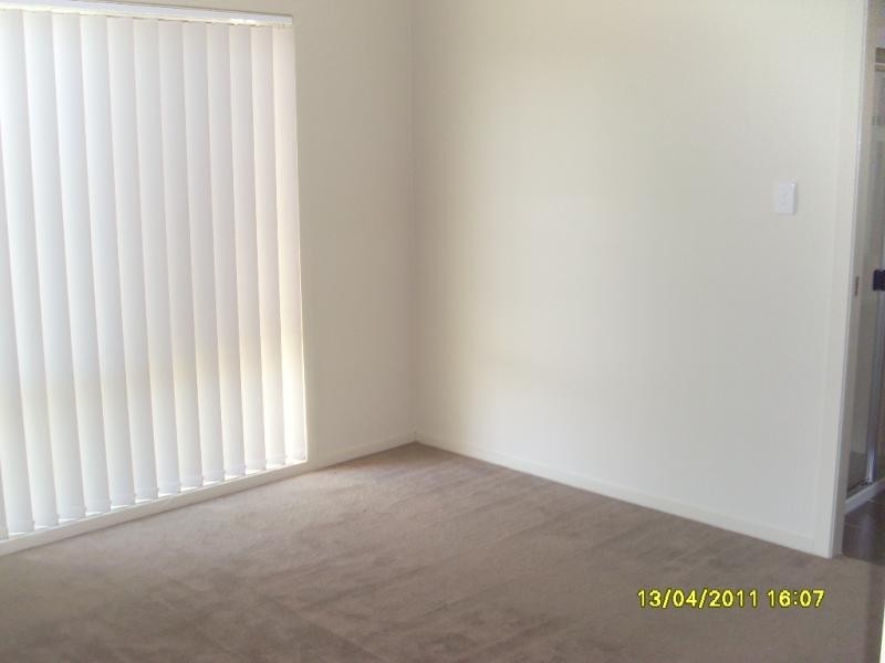 24 Peppertree  Dr, Holmview QLD 4207