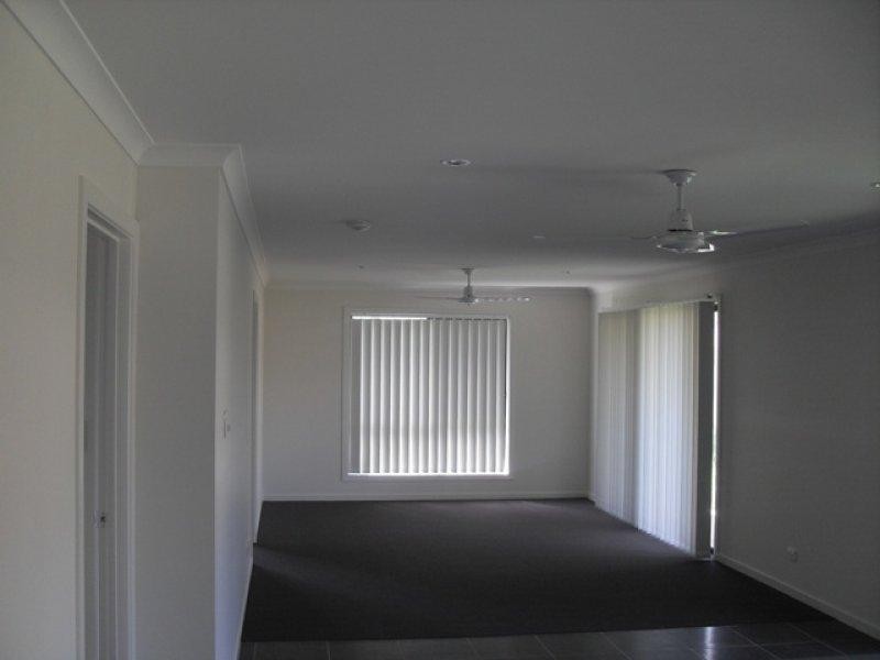 10 Riceflower Ct, Ningi QLD 4511