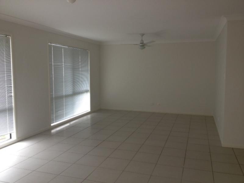 17 Corella Cres, Warner QLD 4500