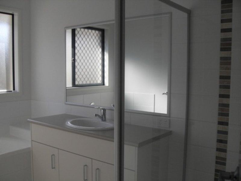 17 Corella Cres, Warner QLD 4500