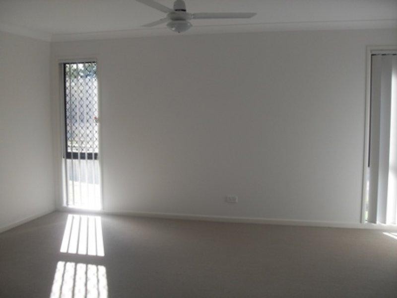 71 Rolland Pde, Warner QLD 4500