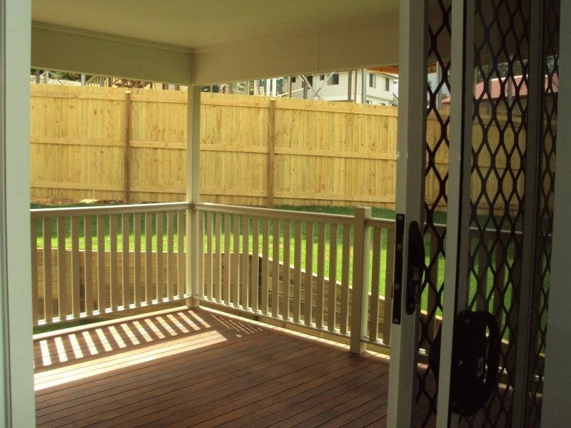 4 Bushlark Pl, Goodna QLD 4300