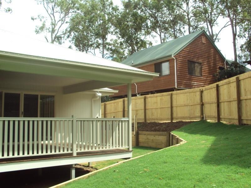 4 Bushlark Pl, Goodna QLD 4300