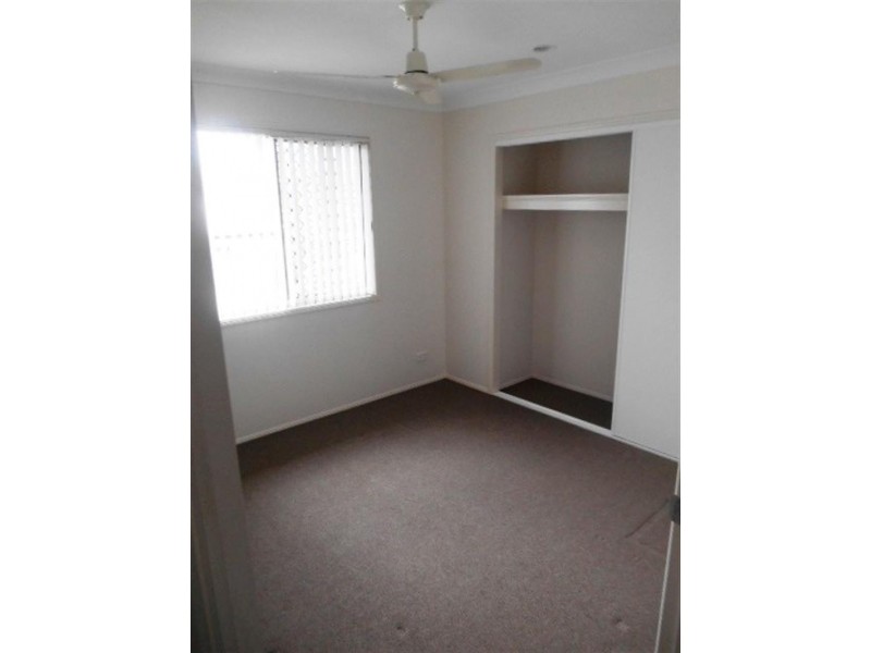 4 Bushlark Pl, Goodna QLD 4300