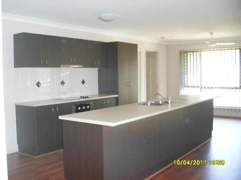9 McNamara  Pl, Redbank Plains QLD 4301