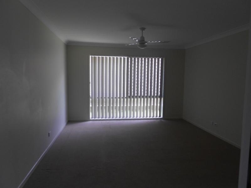 33 Lietzow St, Redbank Plains QLD 4301