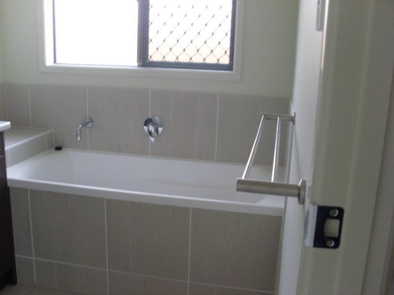 33 Lietzow St, Redbank Plains QLD 4301