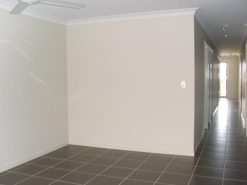 4 Doogal Ct, Redbank Plains QLD 4301