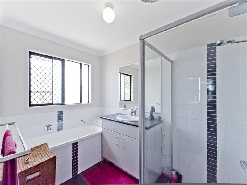 154 Brisbane Rd, Warner QLD 4500