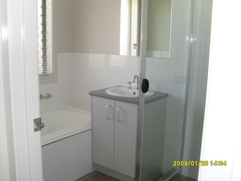 53 Peggy  Cres, Redbank Plains QLD 4301