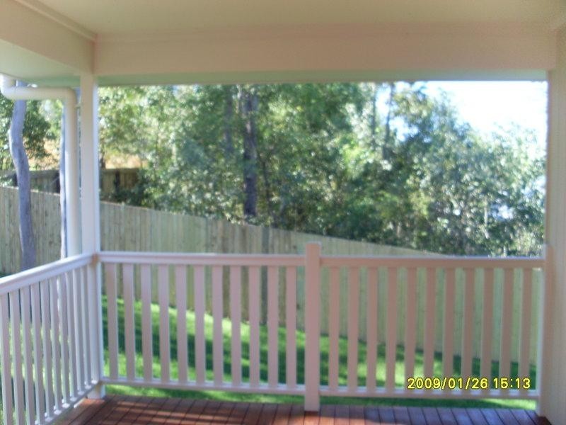 8 Bushlark  Pl, Goodna QLD 4300