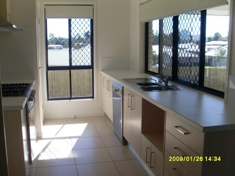 43 Peggy  Cres, Redbank Plains QLD 4301