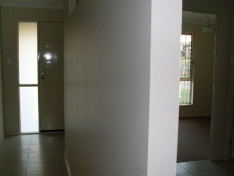 1 Sandpiper Cct, Eagleby QLD 4207