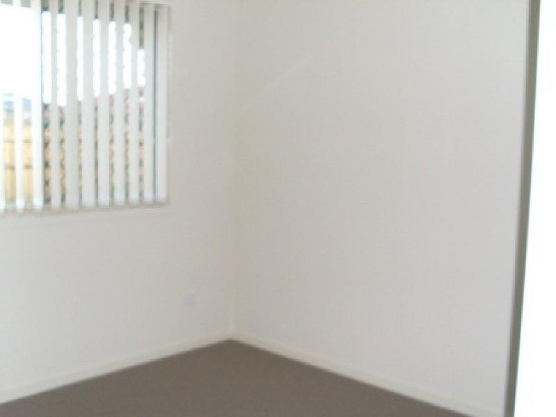 1 Sandpiper Cct, Eagleby QLD 4207