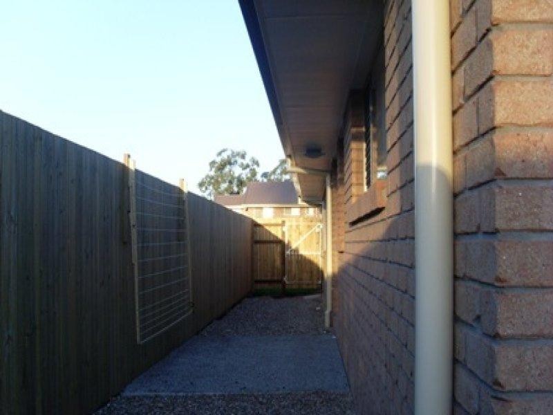 1 Sandpiper Cct, Eagleby QLD 4207