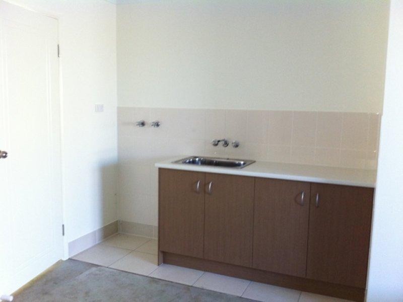 77 Willow Rd, Redbank Plains QLD 4301