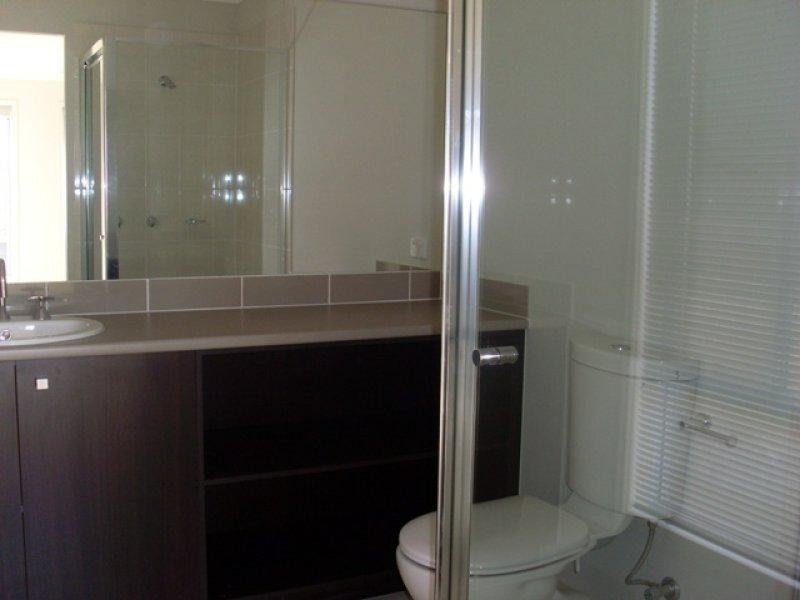 6 Israel Folau St, Goodna QLD 4300