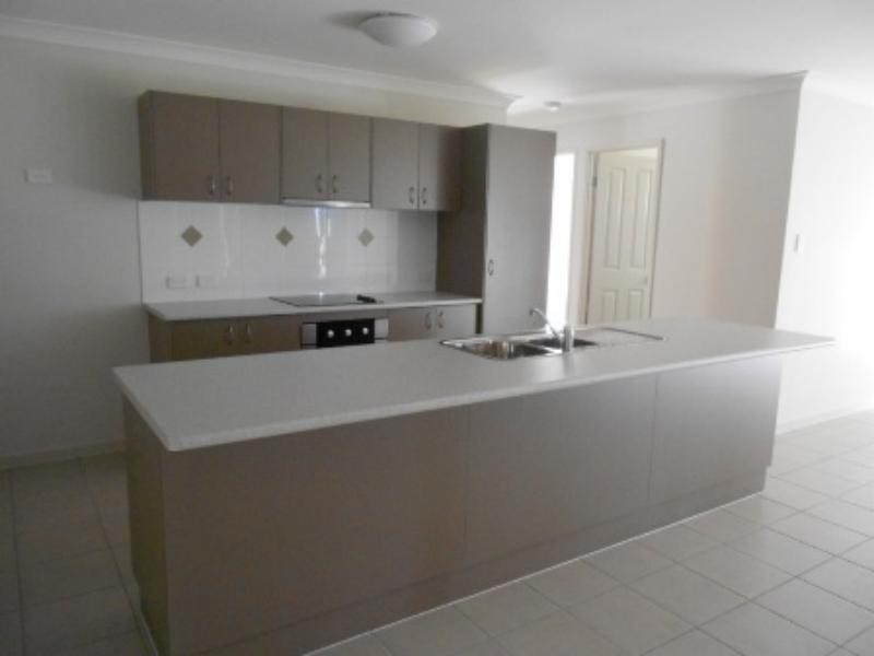 9 Carnell St, Goodna QLD 4300