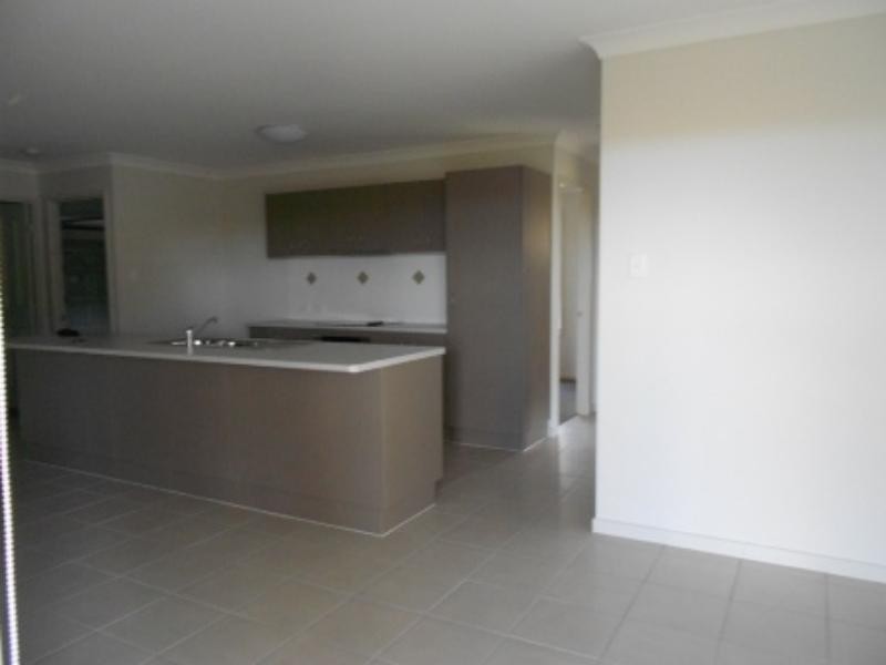 9 Carnell St, Goodna QLD 4300